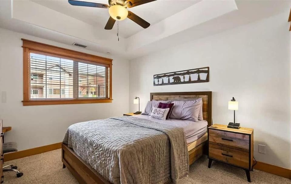 The Riverstone Riviera Affordable Mini City Getaway in CDA House in Coeur dAlene