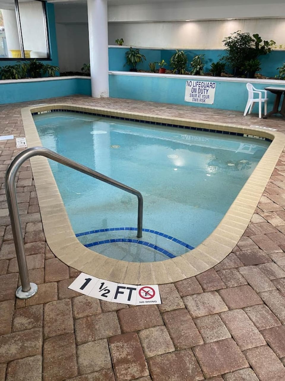 Swimming pool