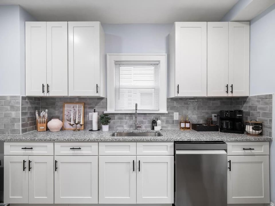 4 Bed 2 Bath Walk to Lakewood Restaurants and Shops House in Lakewood