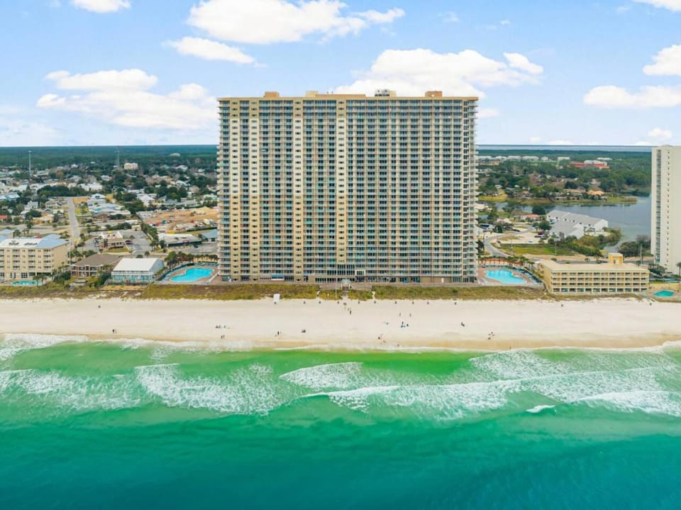 Property building, Bird's eye view, Beach, City view, Sea view