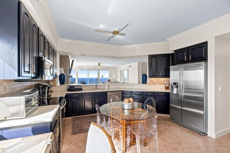 Grande Surf Club 11E House in Lower Grand Lagoon
