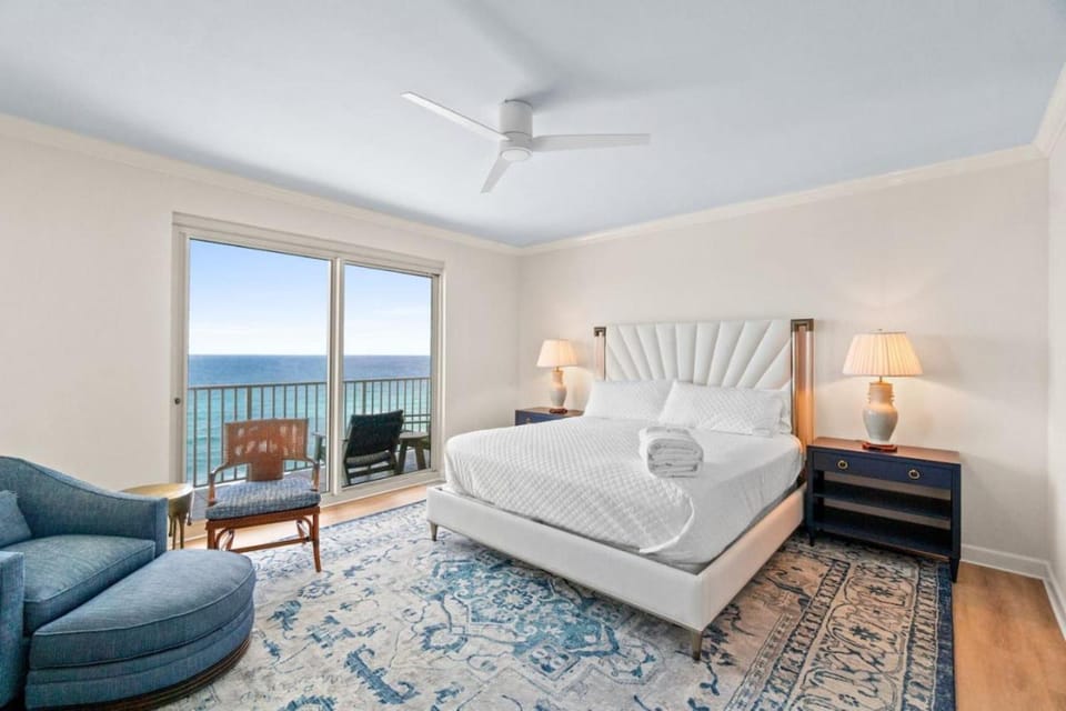 Grande Surf Club 11E House in Lower Grand Lagoon