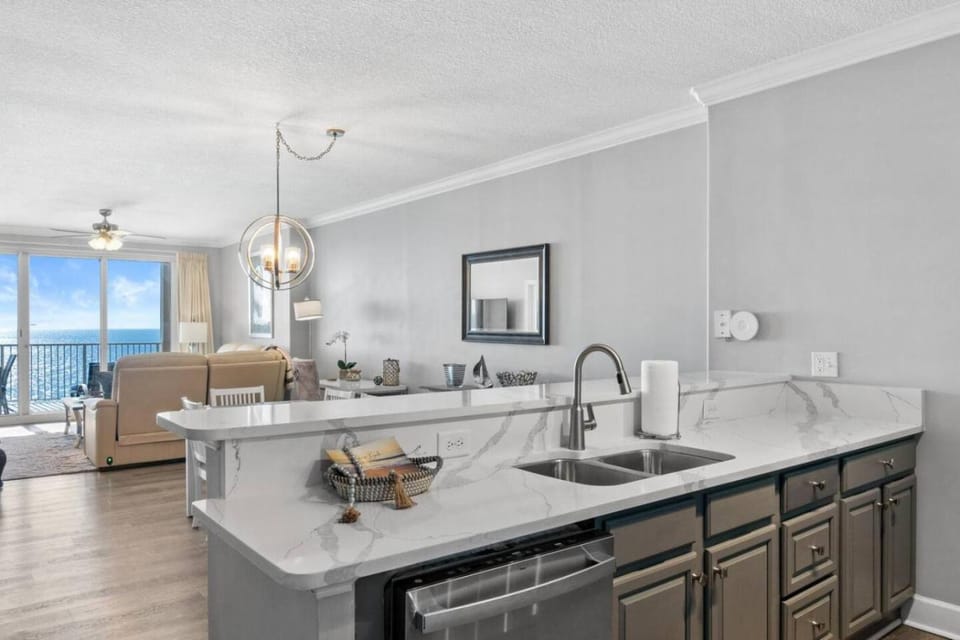 Family-Friendly 4BR Beachfront Retreat w/ Indoor & Outdoor Pools House in Panama City Beach