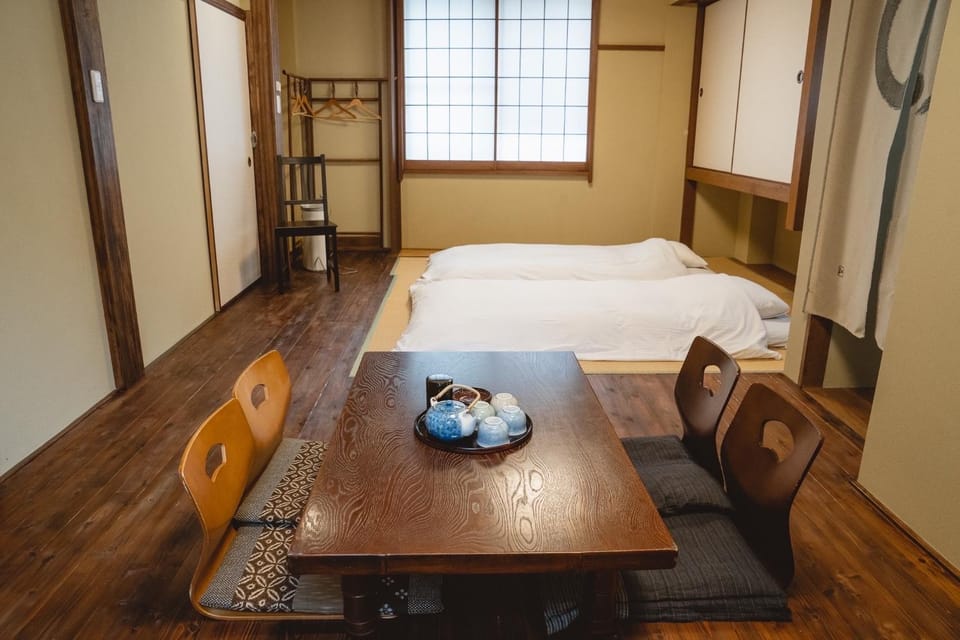 Bed, Living room