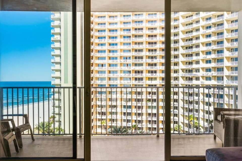 Day, View (from property/room), Balcony/Terrace, Seating area, Sea view