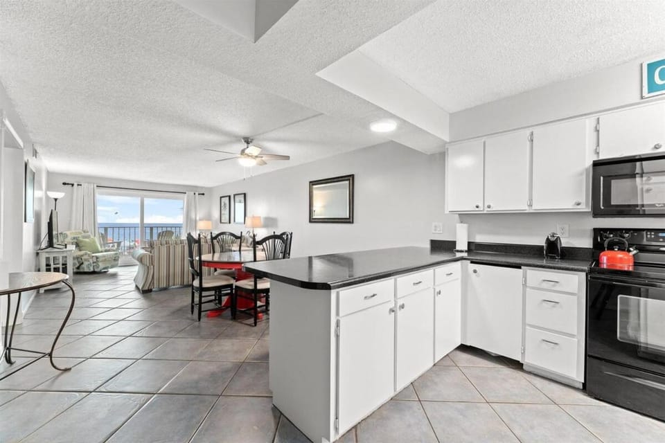 Kitchen or kitchenette, Dining area, dishwasher, oven, stove, toaster