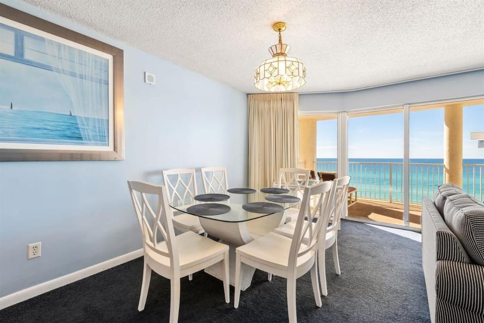 Living room, Seating area, Dining area, Sea view