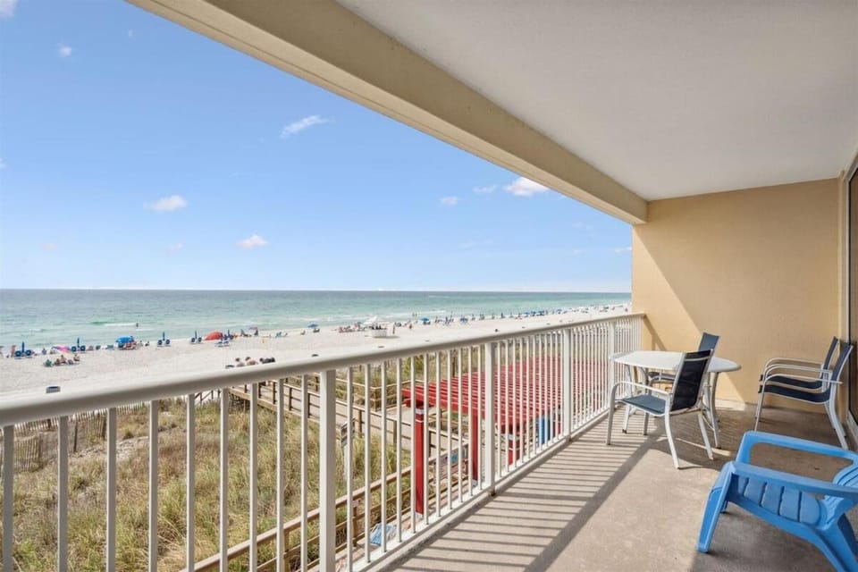 Patio, Day, Natural landscape, View (from property/room), Balcony/Terrace, Beach, Sea view, sunbed