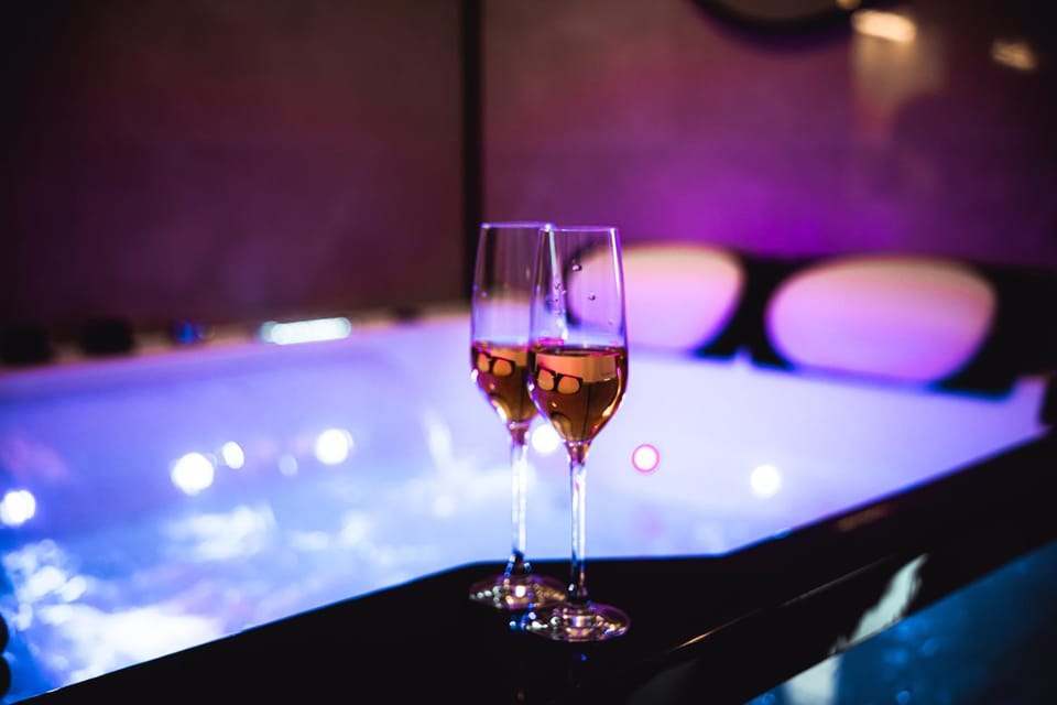 Hot Tub, Food and drinks, Drinks