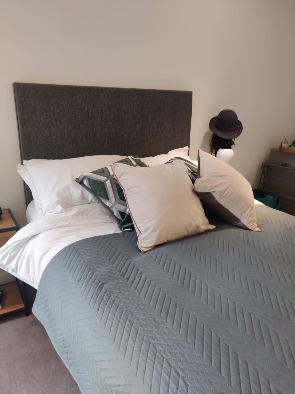 Photo of the whole room, Internal: Not applicable to any particular room