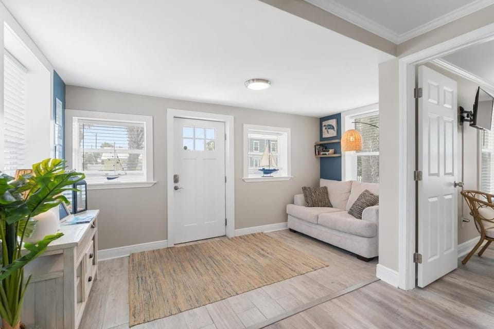 Living room, Photo of the whole room, Seating area