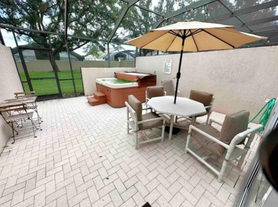Your Cozy 3 BD Home w Private Hot Tub & BBQ Gril House in Four Corners
