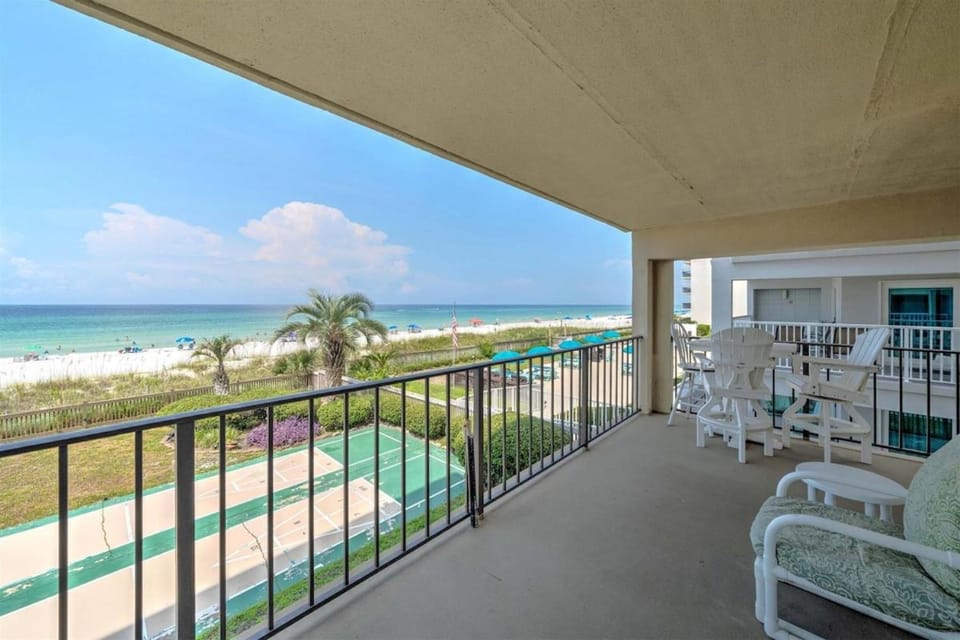 Property building, Patio, Day, Natural landscape, View (from property/room), Balcony/Terrace, Dining area, Beach, Sea view