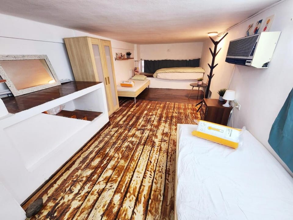 Bed, Bedroom, towels, wardrobe