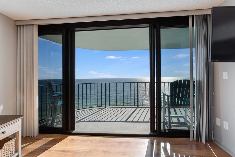Patio, Day, View (from property/room), Balcony/Terrace, Sea view