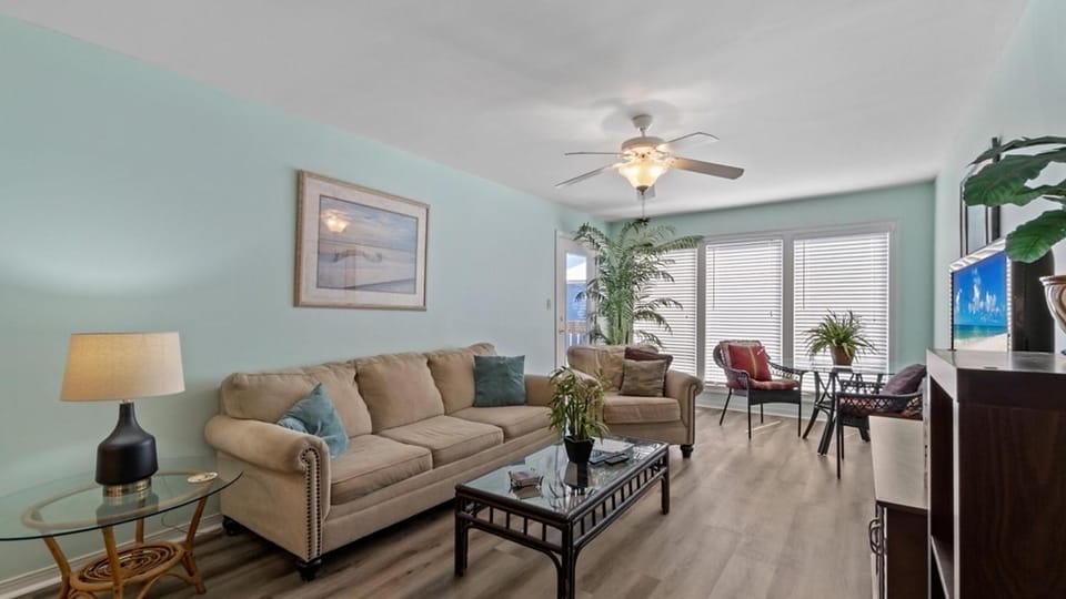 TV and multimedia, Living room, Seating area, furniture