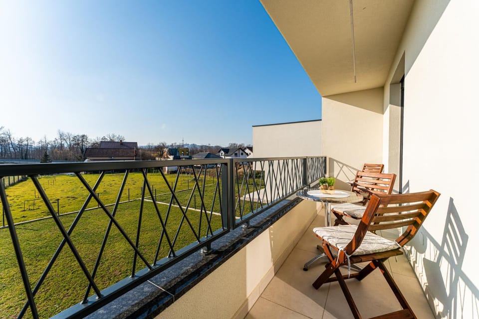 View (from property/room), Balcony/Terrace, Seating area