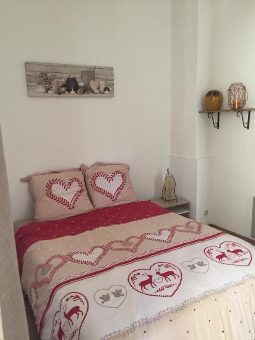 Appartement T2 Centre Apartment in Carpentras