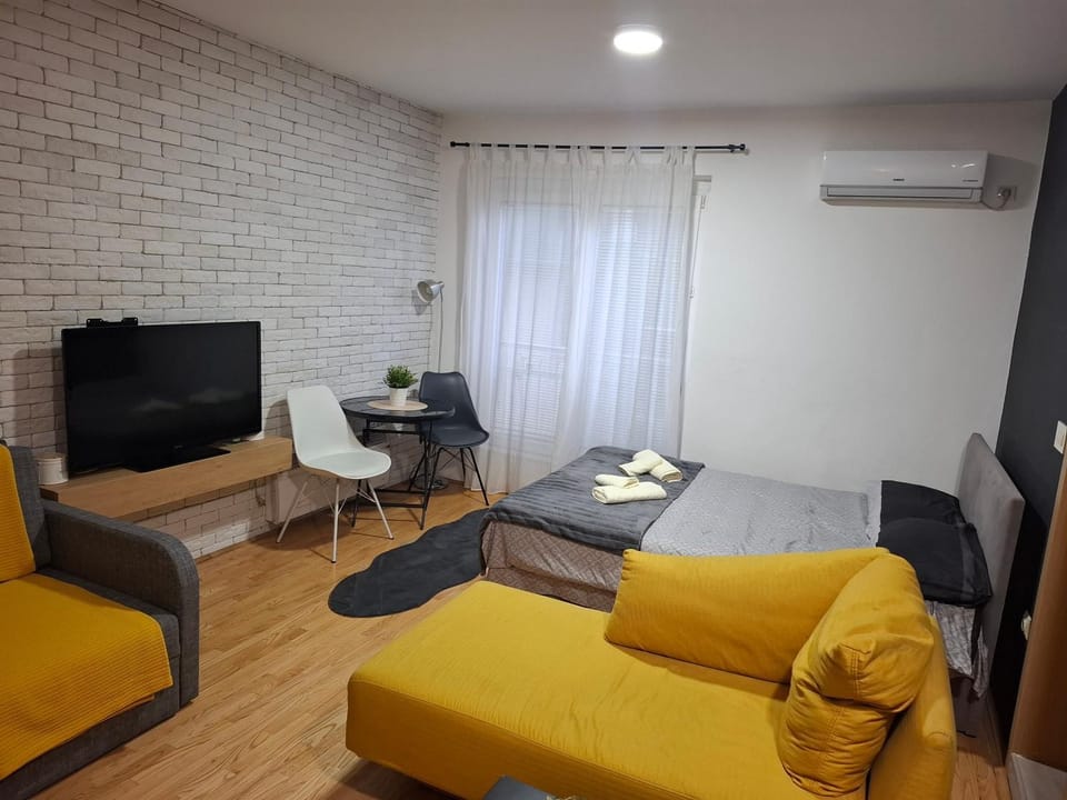 D apartman, Cozy Studio, Near Lake, AC, Wi-Fi Apartment in Ohrid