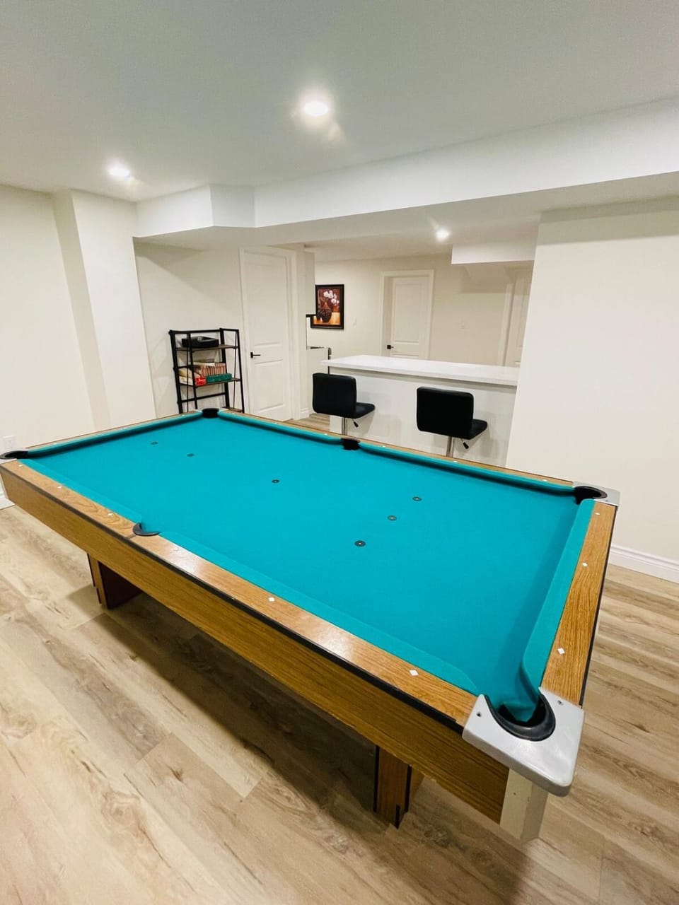 Modern Thorold Apt with Pool Table Apartment in Saint Catharines