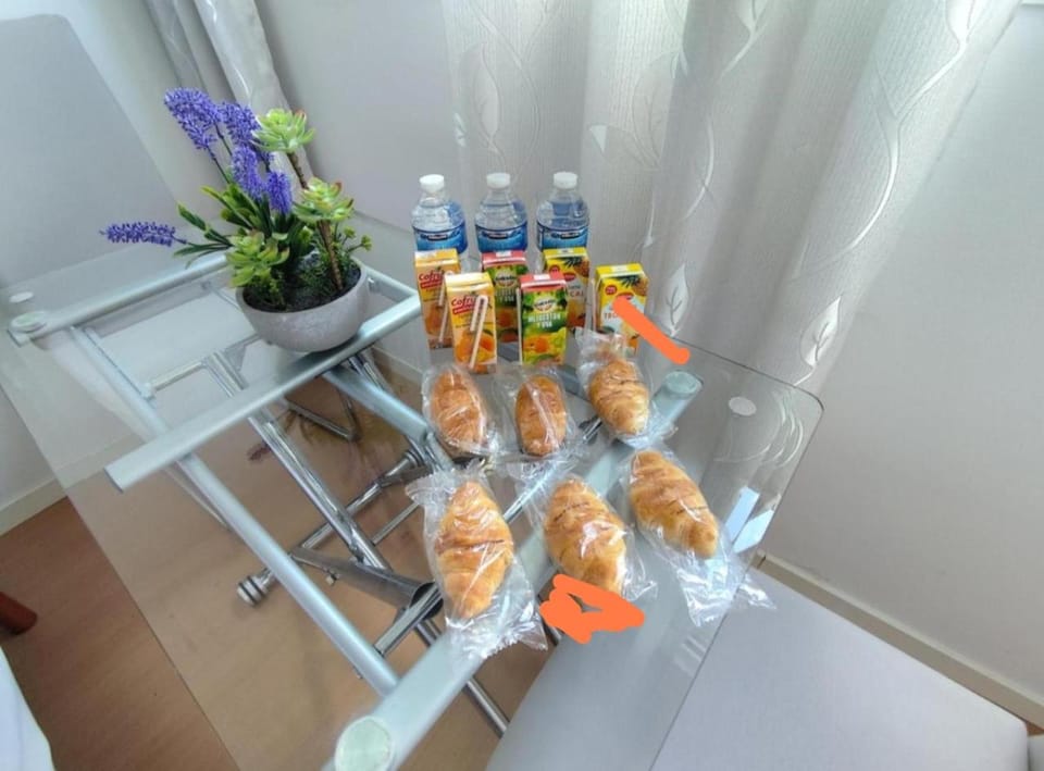Mini Estudio LOVELY SEVILLA con cocina y baño compartido Bed and Breakfast in Andalusia