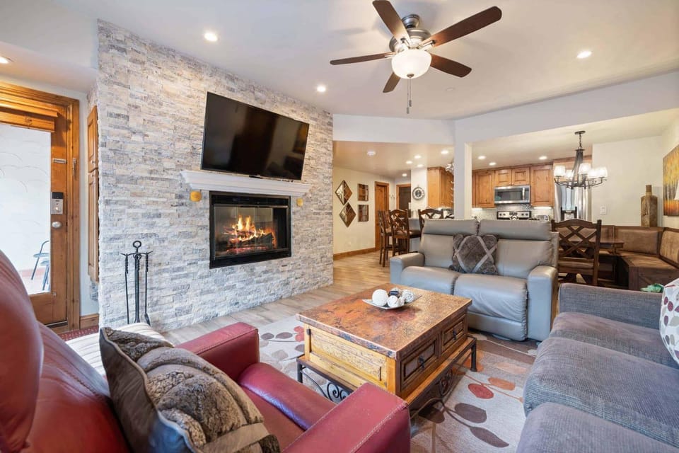 The Charter at Beaver Creek F250 Apartment in Beaver Creek