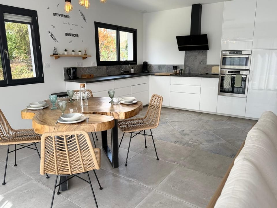 La Dolce Villa - Bali&les Cévennes Villa in Alès