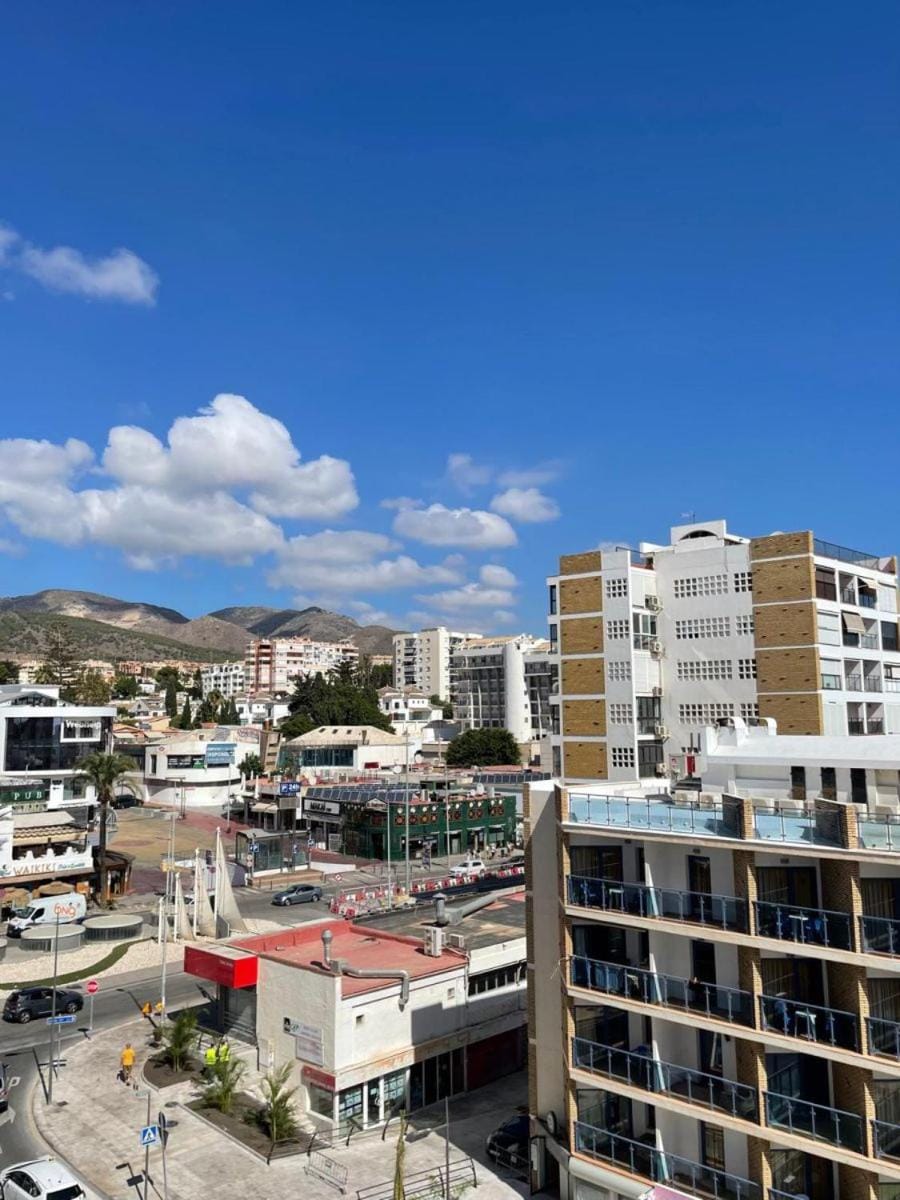 Neighbourhood, Mountain view, Street view