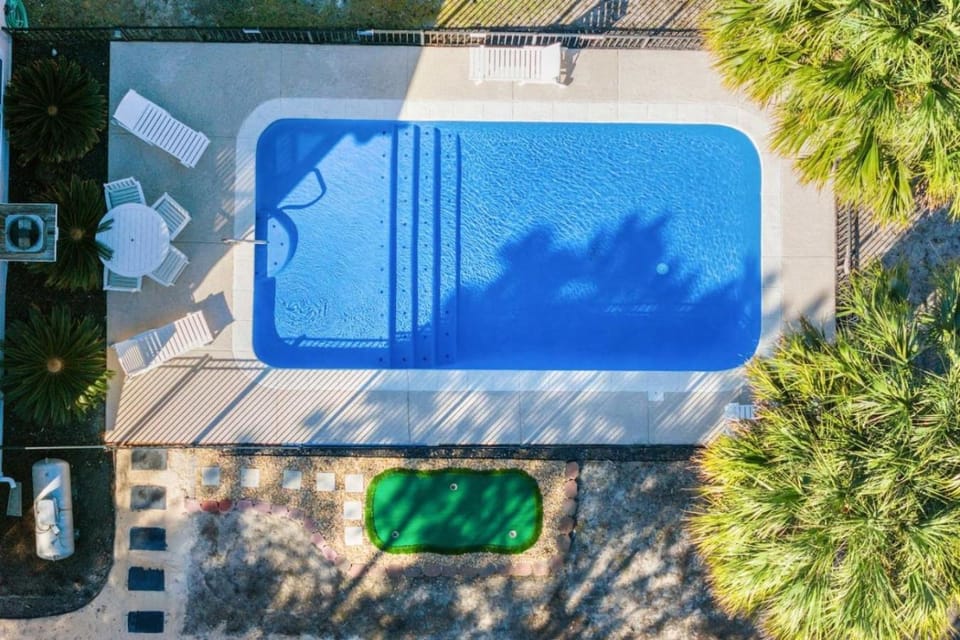 Our Serenity Now with Private Pickleball & Pool House in Alabama