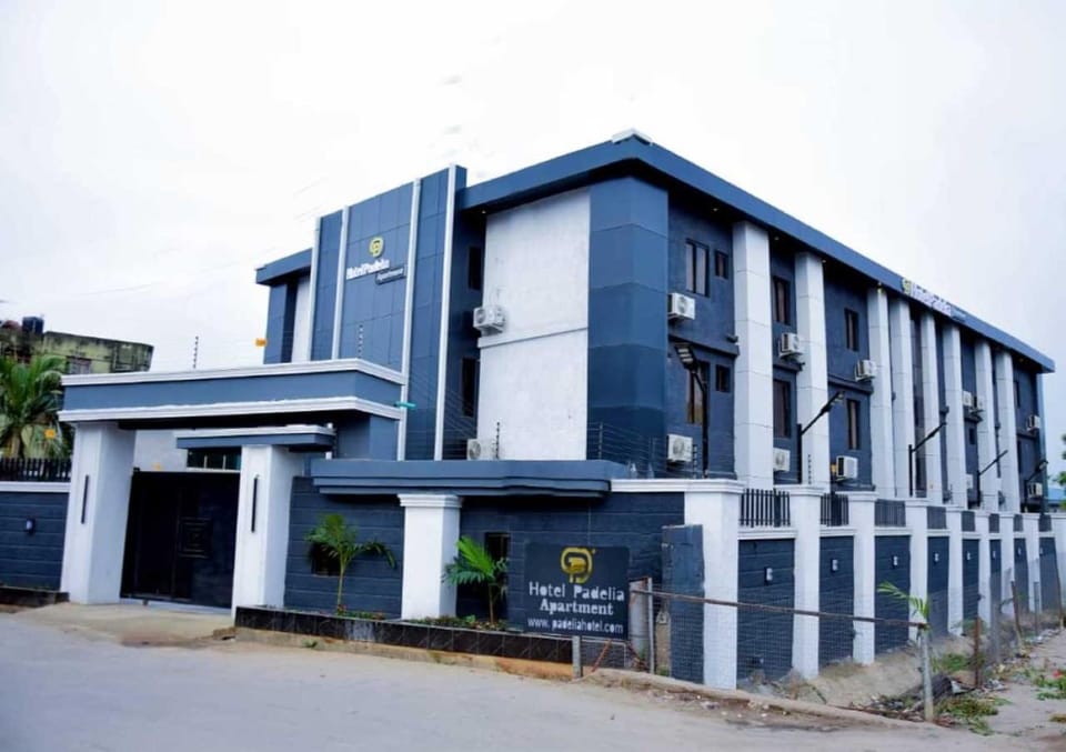 Property building, Day