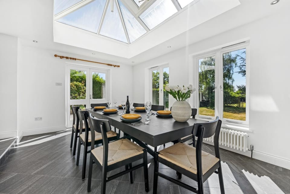 Windsor Manor - Luxury 5-bed Retreat in Solihull House in Solihull