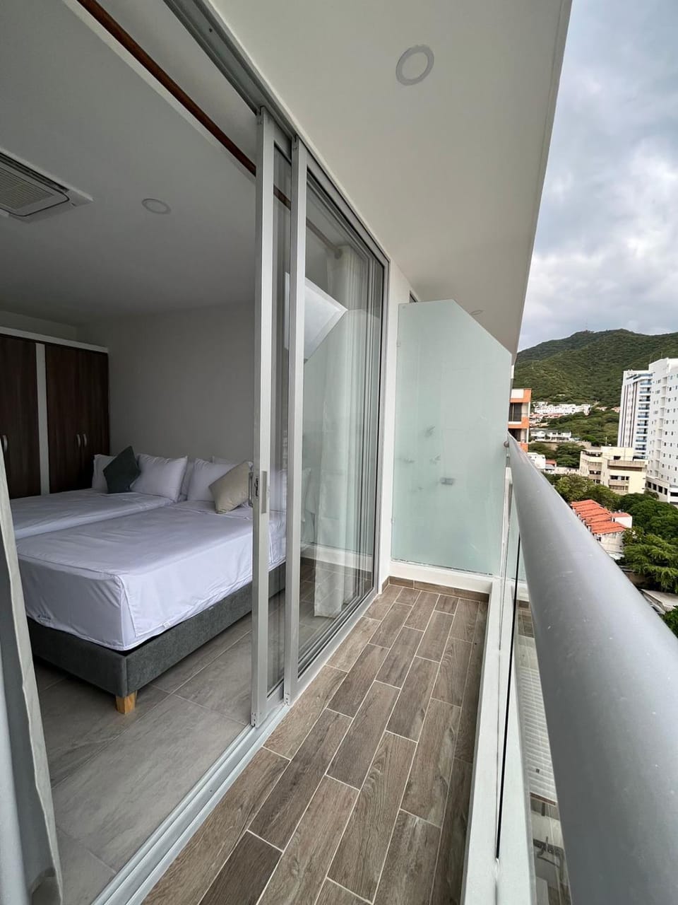 Acogedor apartamento con piscina y vista íncreible! Apartment in Gaira