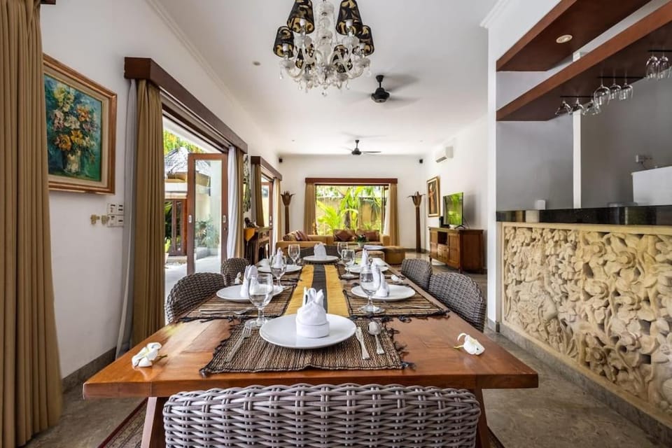 Villa Kalimaya IV Luxury 3-Bedroom Villa With Private Pool 150-Metres To Seminyak Beach Villa in Kuta