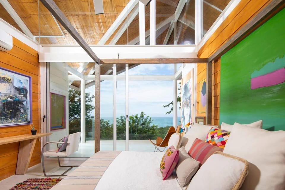Nido del Mar - Art-Filled Beach house Hotel in Cartago Province, Costa Rica