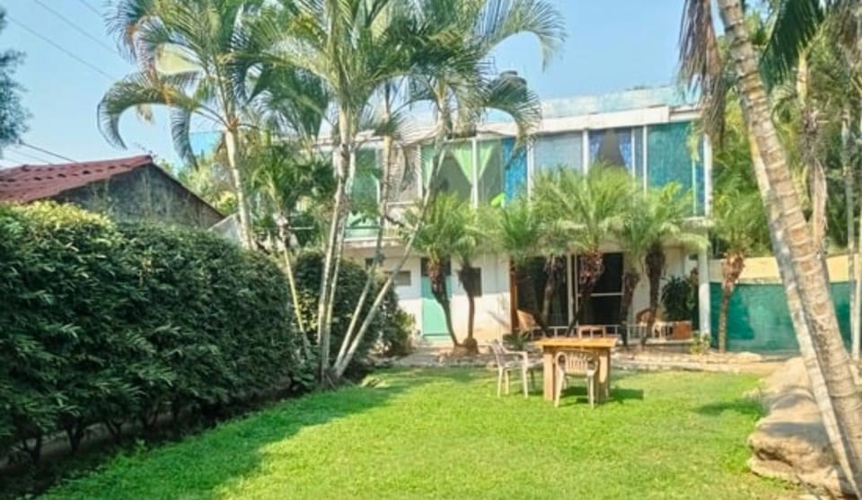 Property building, Patio, Spring, Day, Natural landscape, Garden, Garden view