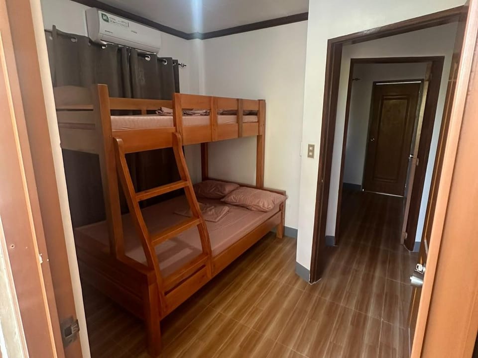Bed, bunk bed