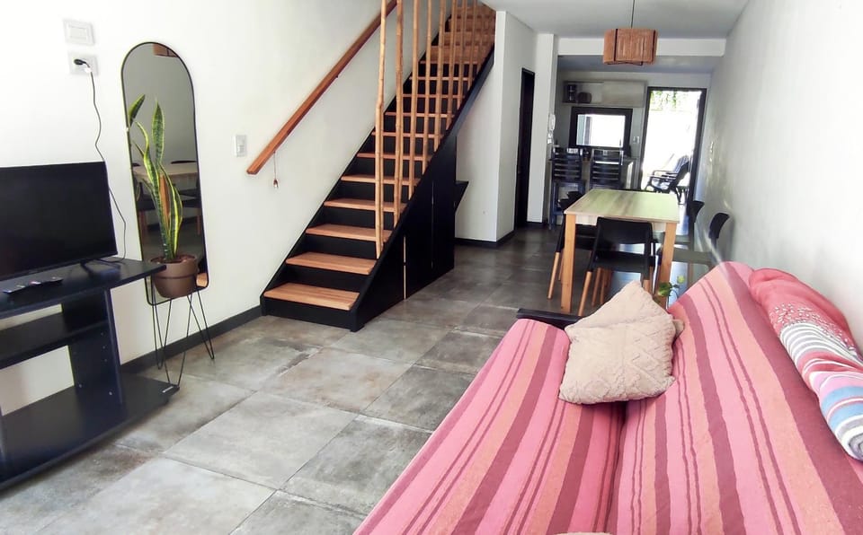 Duplex con Patio y Parrilla Apartment in Mar del Plata
