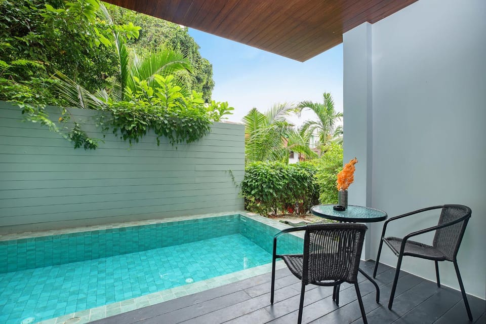 Patio, Day, View (from property/room), Balcony/Terrace, Swimming pool, Swimming pool