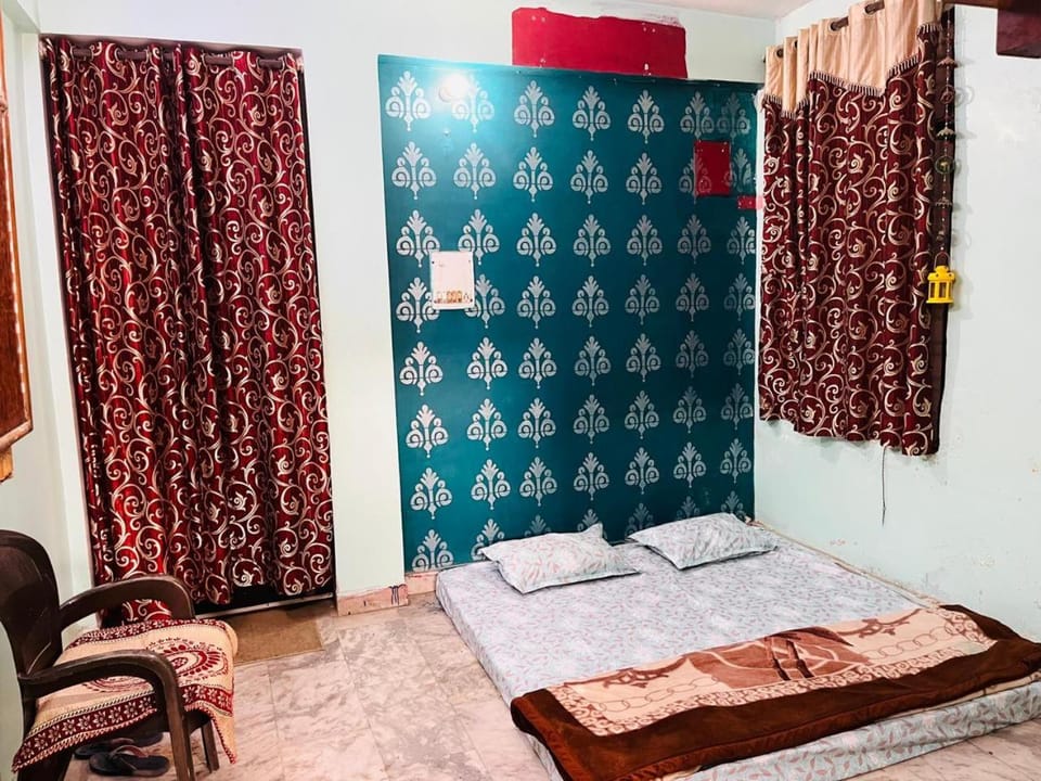 Family Home Stay Apartment in Uttar Pradesh