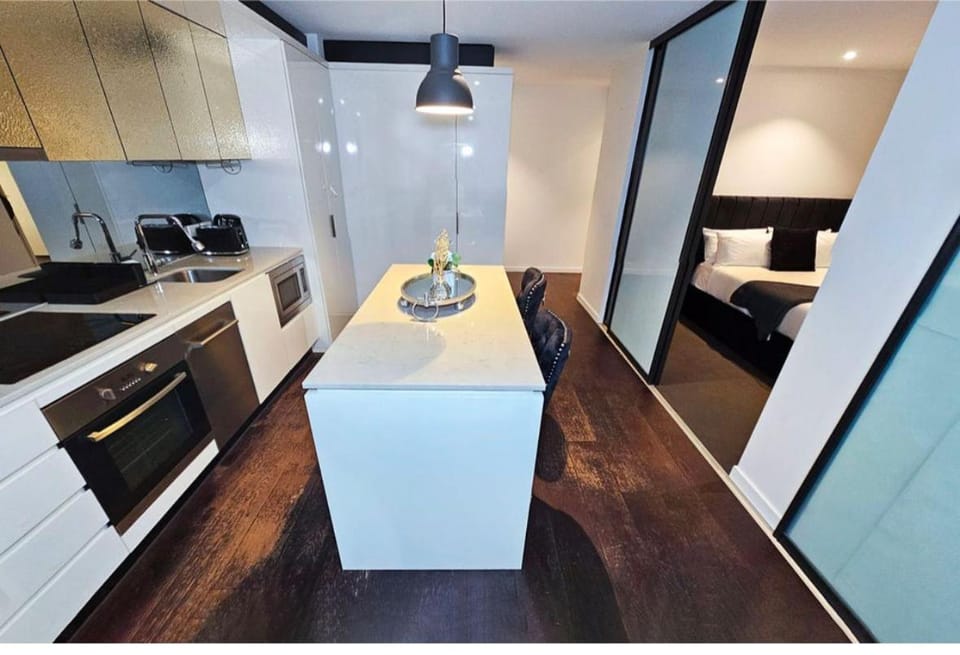 Luxurious 2 bedroom Urban Retreat In The Heart Of Melbourne Apartment in Melbourne