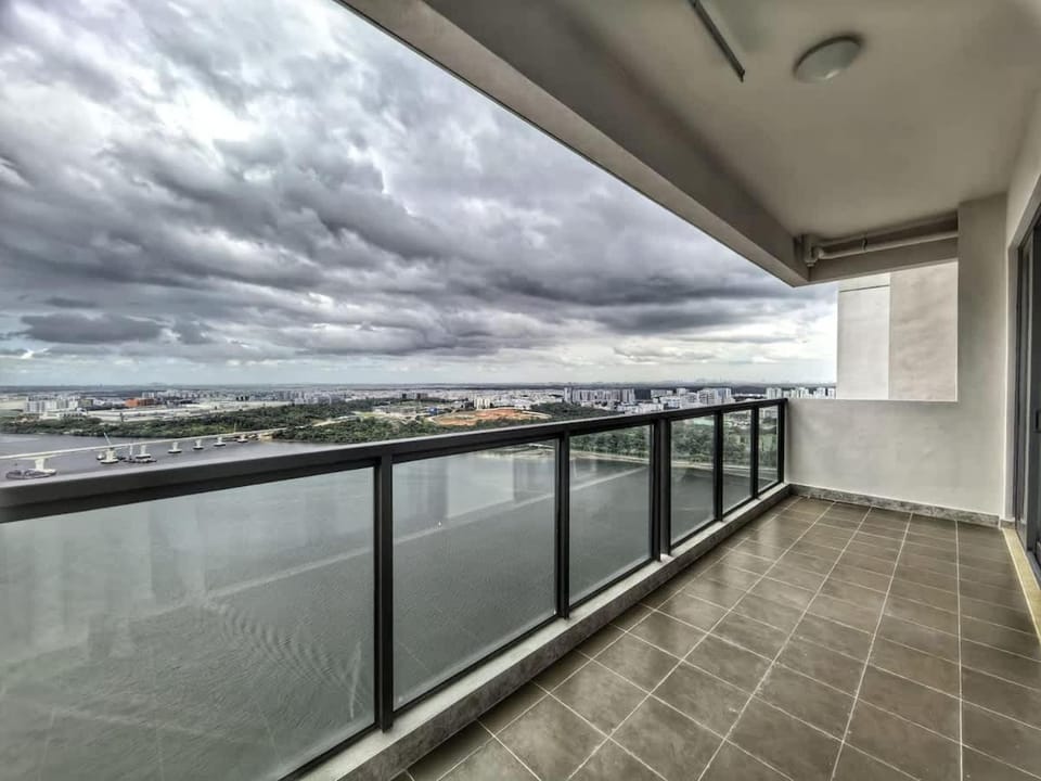 R&F Princess Cove 3BR, Sea View, JB CIQ, by Good Life Homestay House in Johor Bahru