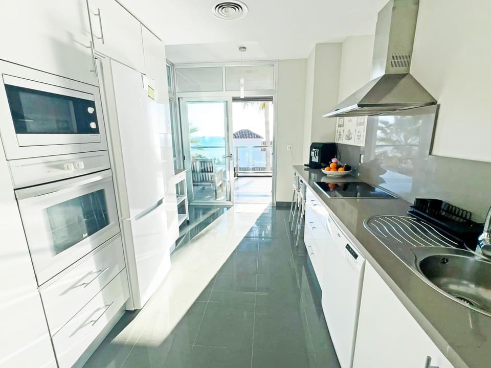 Topfloor apartment with terrace and sea views Apartment in Costa del Sol