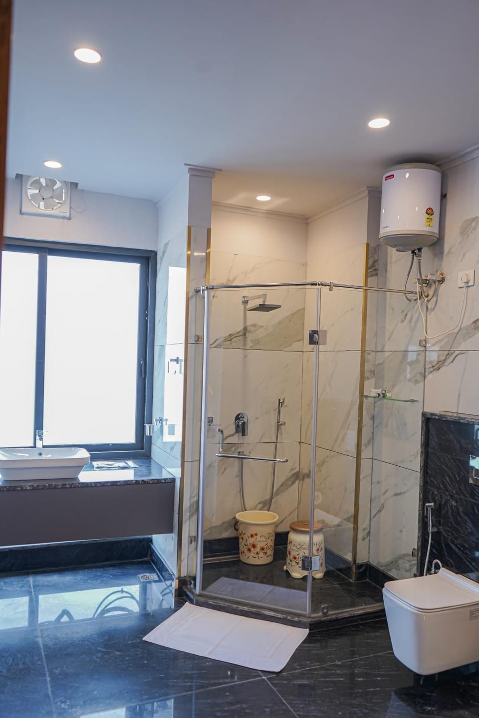Shower, Toilet, Bathroom