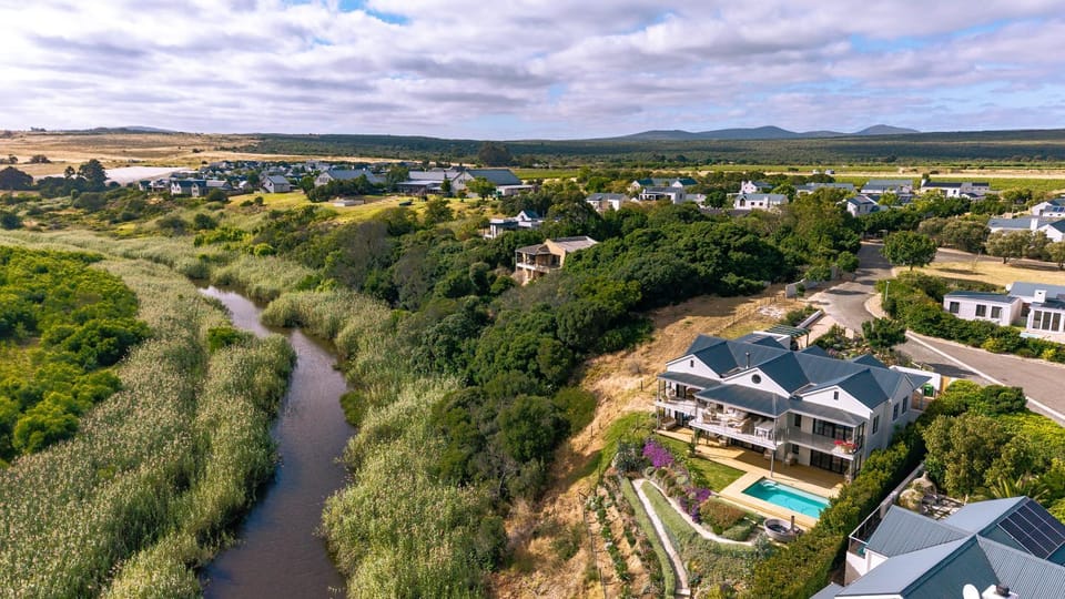 Property building, Bird's eye view