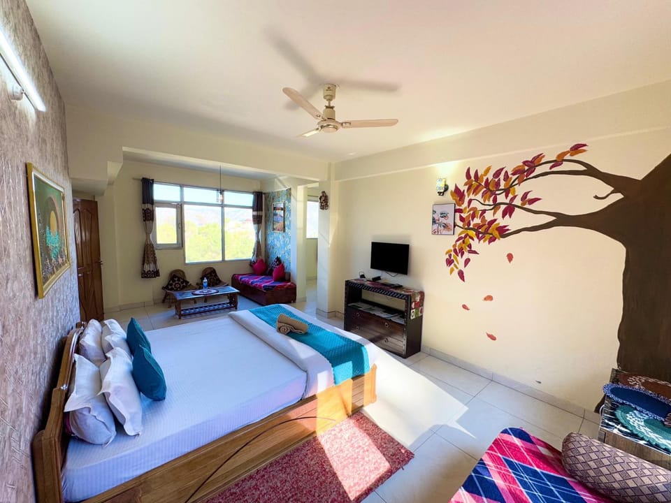 The Auriga 3BHK Fully Entair Villa in kasauli I Pvt Stay I Open Air Terrace I Kitchen Livingroom I Lawn Bonfire I Gaming Zone Apartment in Himachal Pradesh