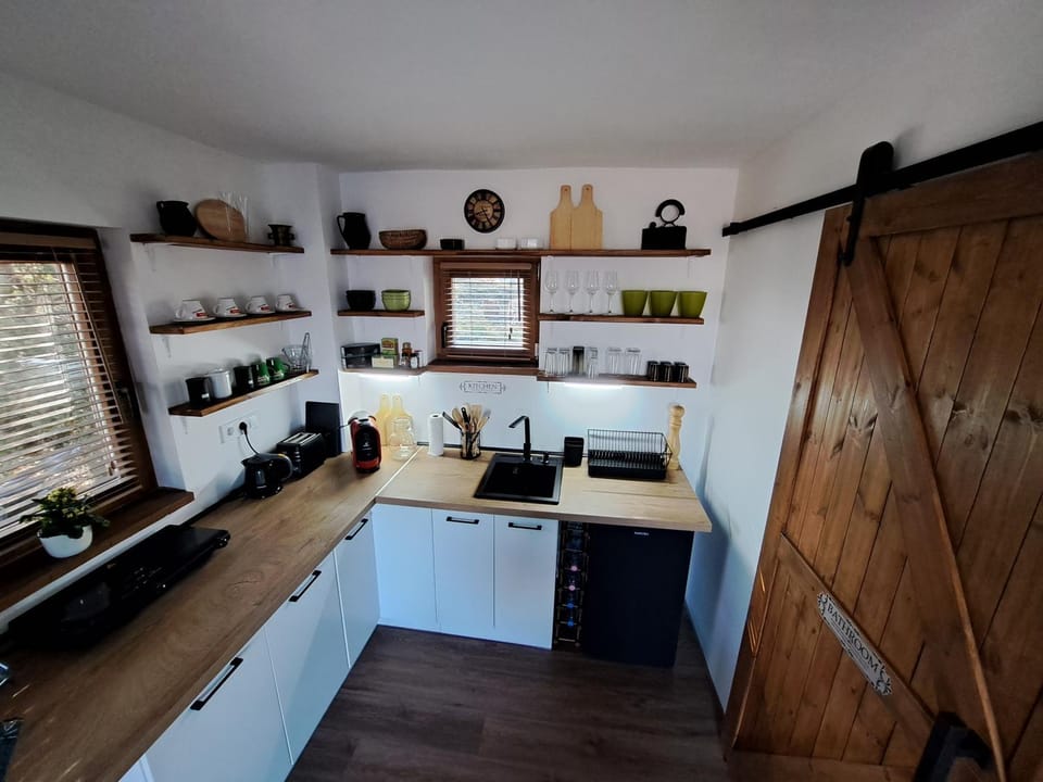 Coffee/tea facilities, kitchen