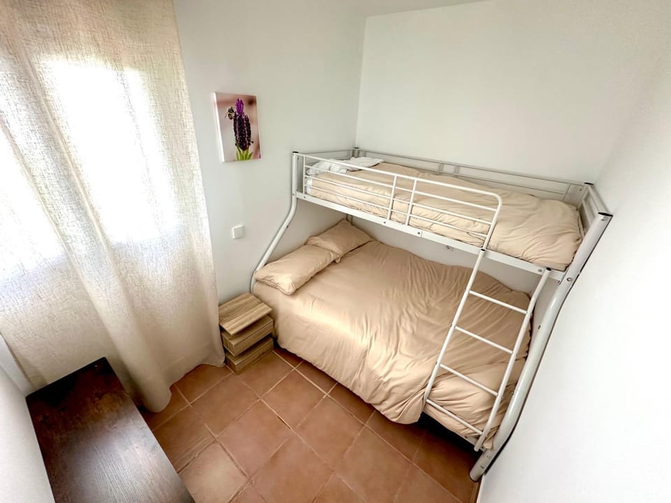 Bed, Bedroom, bunk bed