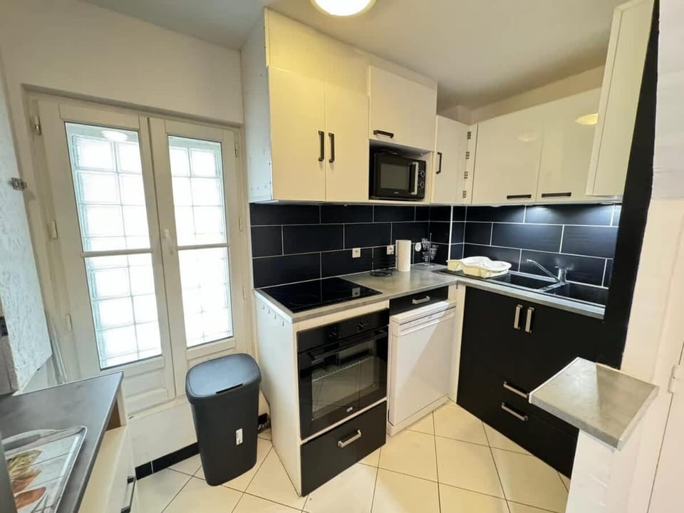 Chambre Orb 1 etage Bed and Breakfast in Béziers