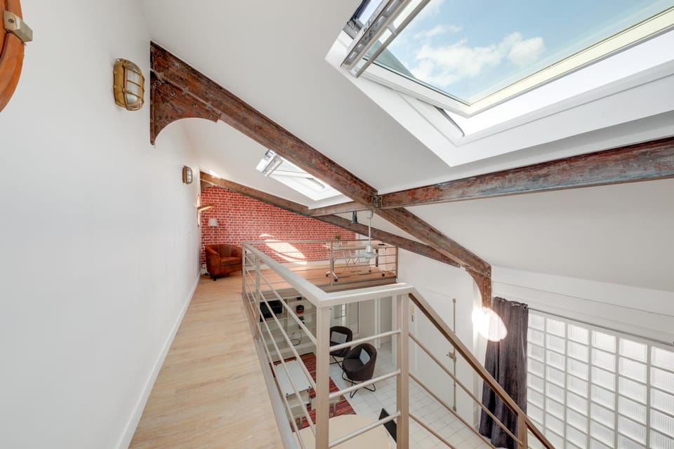 Large luxury Loft for 6 people by Weekome Apartment in Paris