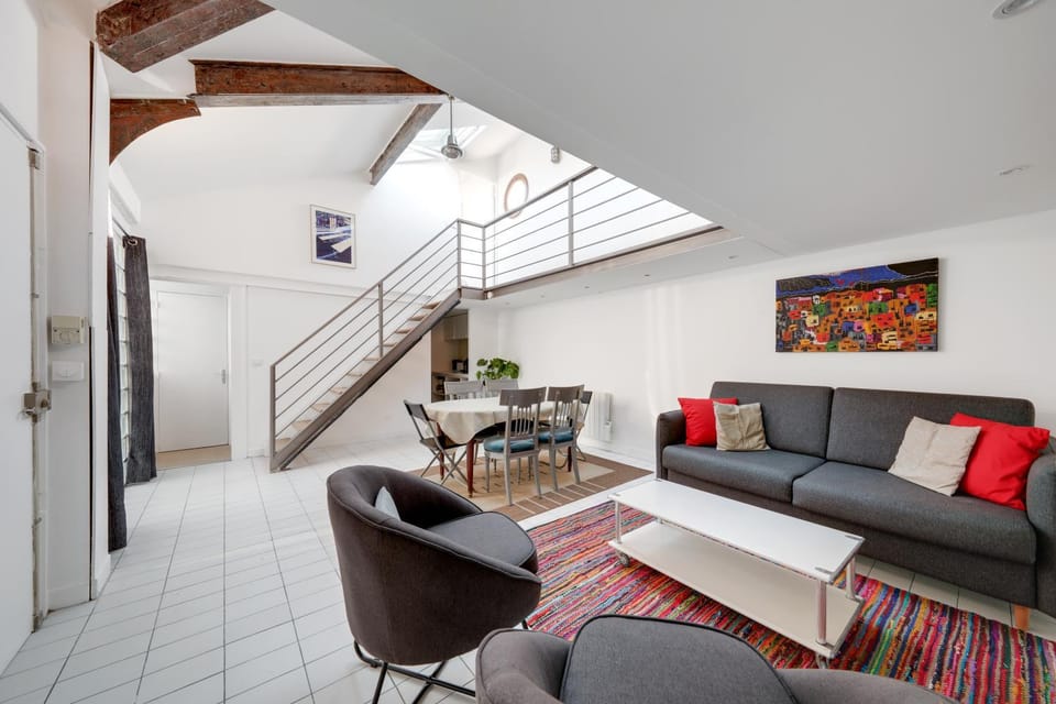 Large luxury Loft for 6 people by Weekome Apartment in Paris